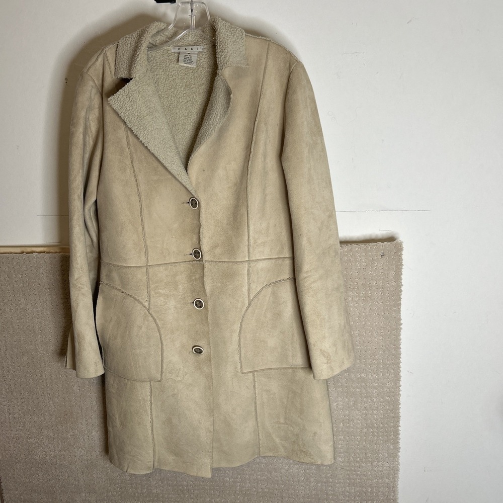 CABI COAT M STYLE 127 FAUX SUEDE SHEARLING POCKETS BUTTON FRONT BEIGE